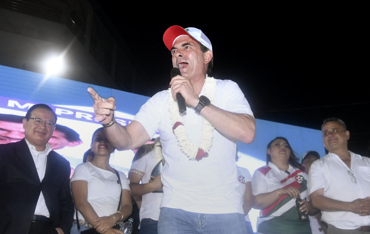Bolivians Elect Market-Friendly Leaders, Ending Socialist Rule