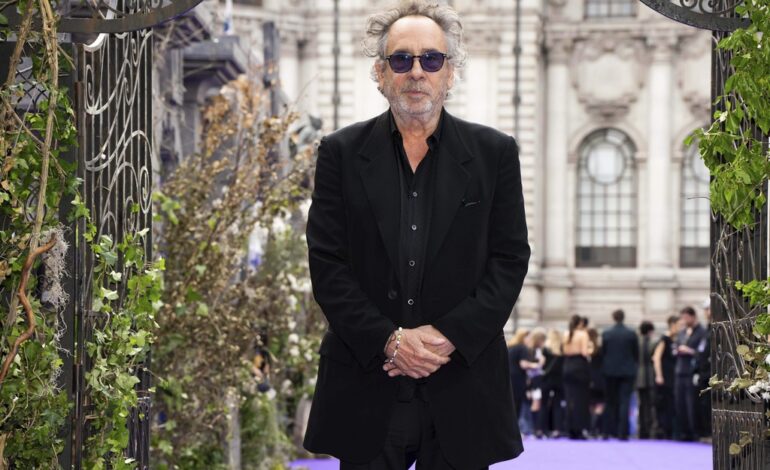 Celebrities Celebrate Birthdays: Guidance for August 25 Horoscope