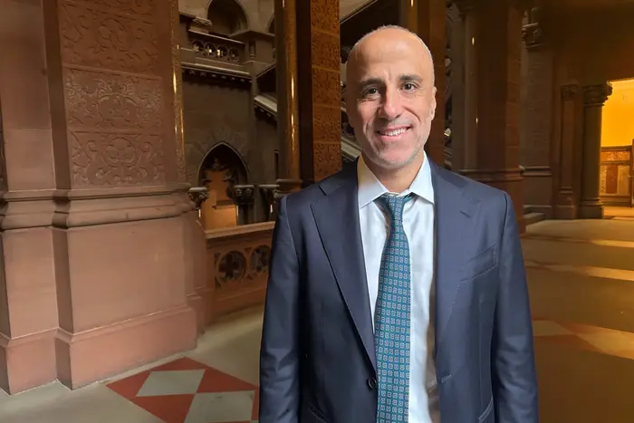 Drew Warshaw Challenges DiNapoli for New York Comptroller Role