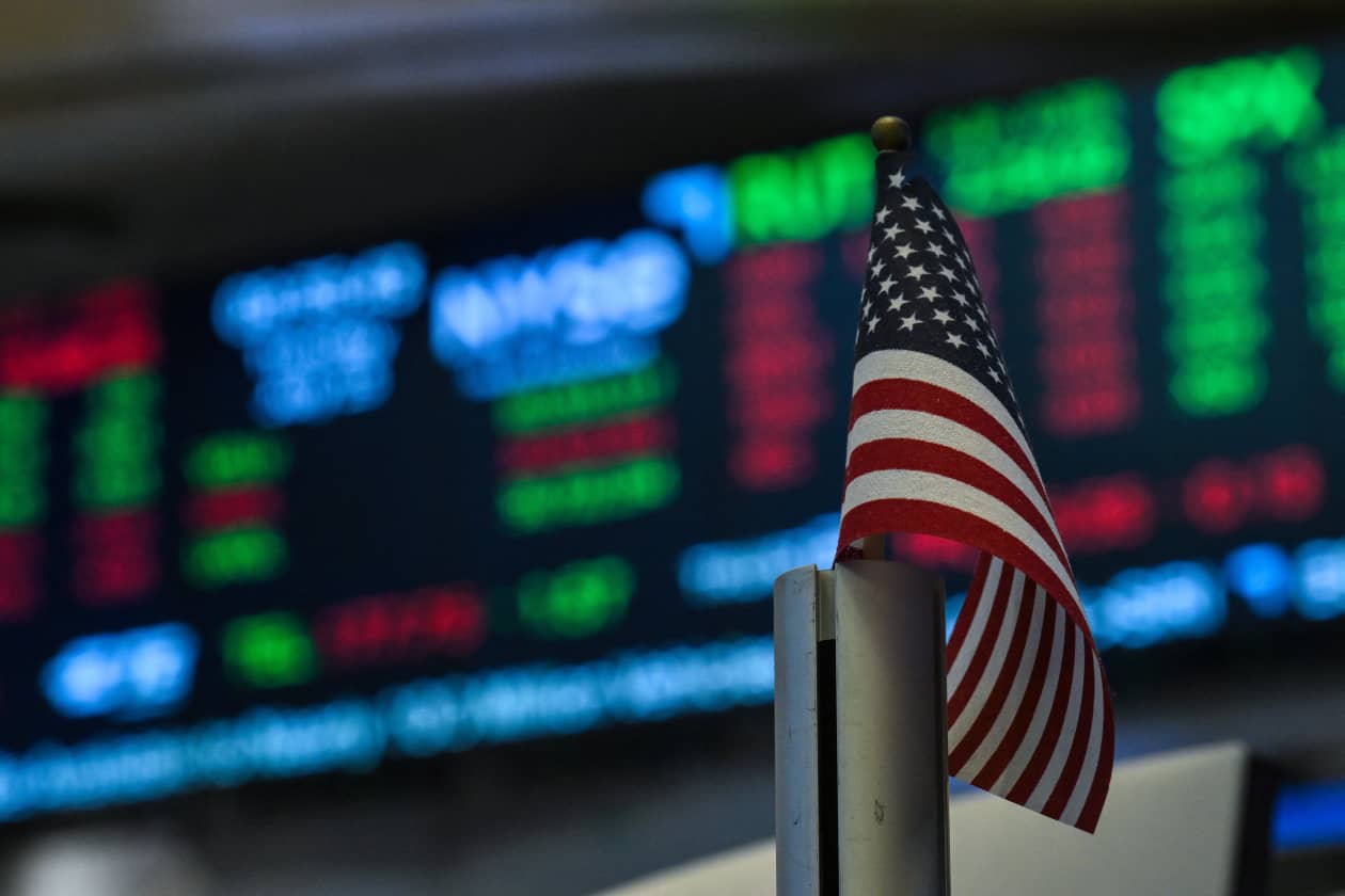 Federal Reserve Set to Cut Rates Amid Record S&P 500 Gains