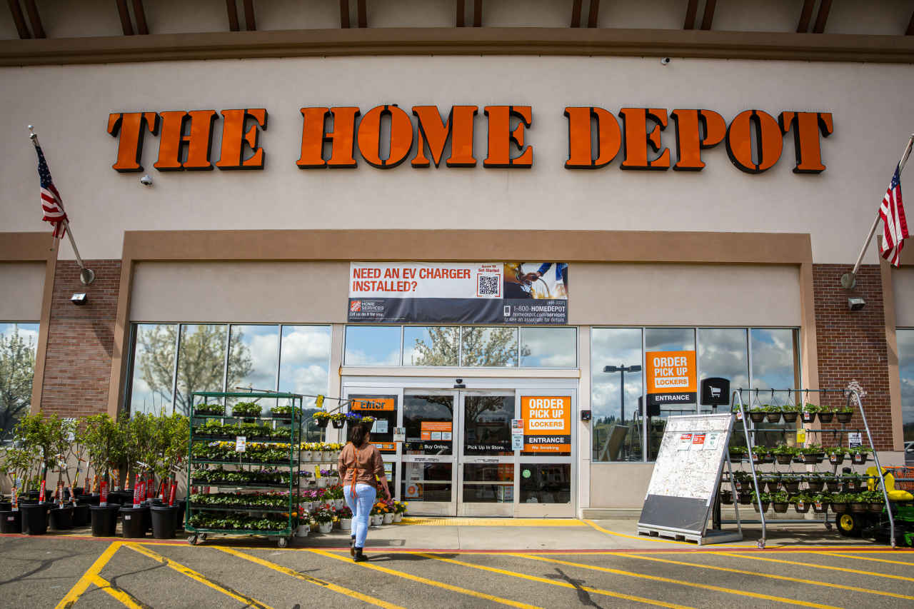 Home Depot Reports Surge in U.S. Sales, Signals Recovery