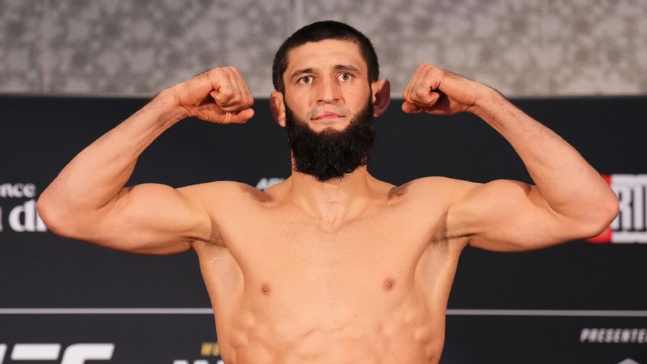 Khamzat Chimaev Prepares for UFC Title Shot Against Du Plessis