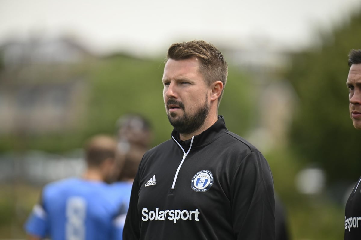 Lakeland Urges Ambition for Promotion Ahead of New Season