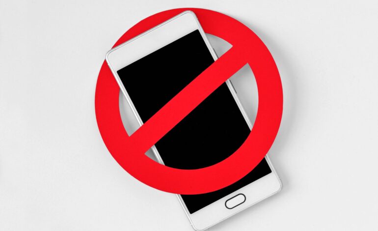 Lynn Public Schools Implement New Cellphone Policy Ahead of State Legislation