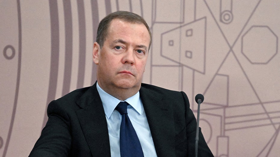 Medvedev Claims Europe Failed to Outmaneuver Trump in Ukraine Talks