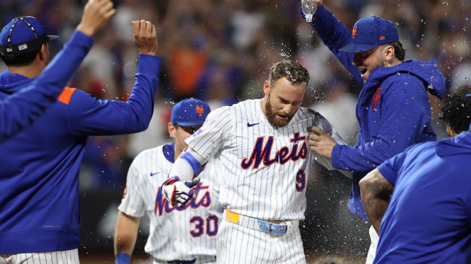 Mets Stun Phillies with Walk-Off Win, Cut Division Lead to 5 Games