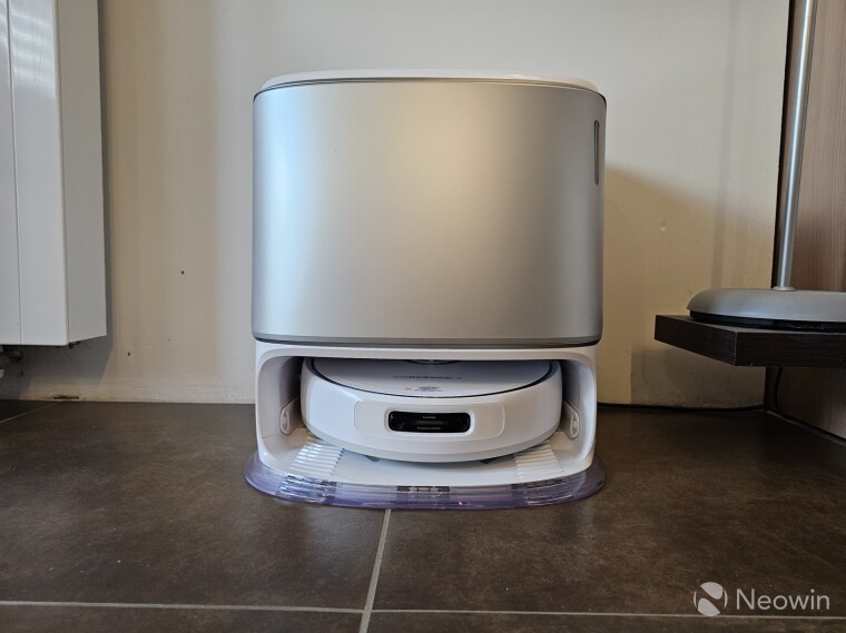 Narwal Z Ultra Robot Vacuum Launches with AI Power for Instant Cleaning