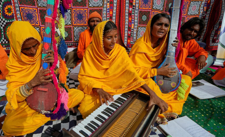Pakistani Musicians Use Folk and Rap to Combat Climate Change