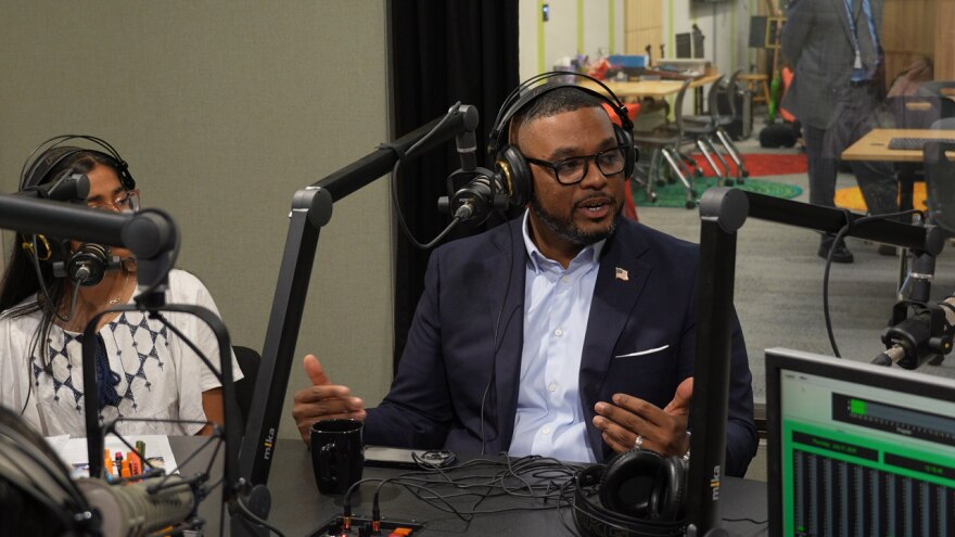 Pennsylvania Lt. Gov. Davis Highlights Youth Programs in North Side Visit