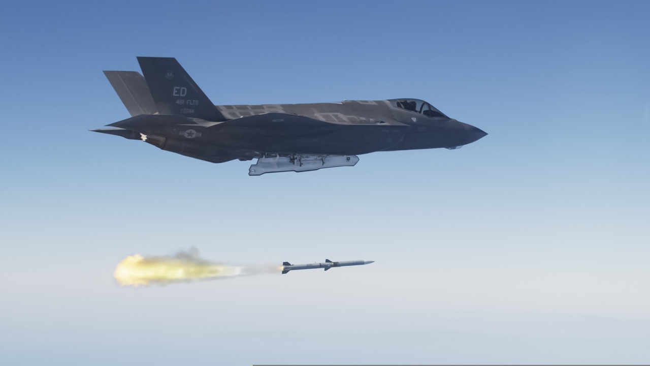 Pentagon Seeks $1 Billion for AIM-260 JATM Missile Development