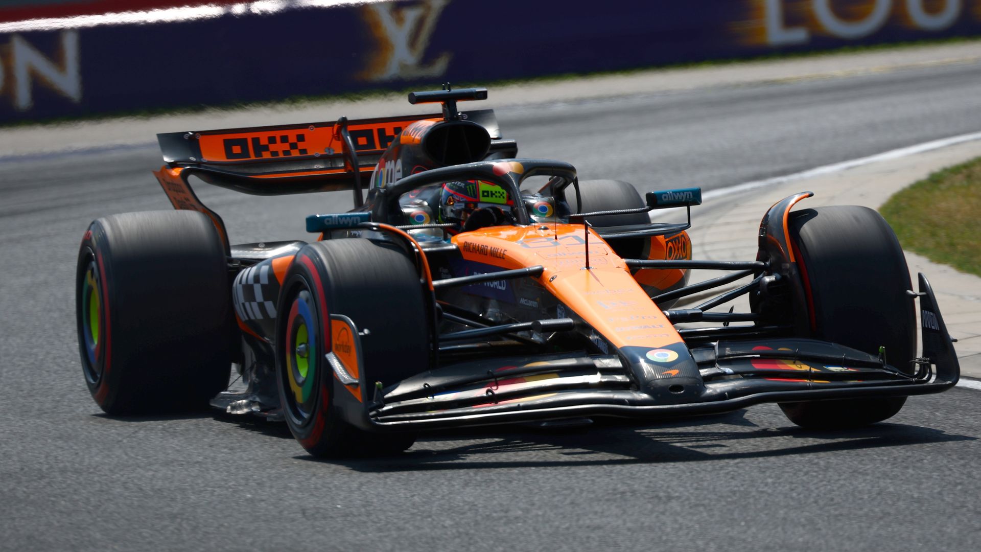 Piastri Tops Final Practice at Hungarian Grand Prix, Verstappen Struggles