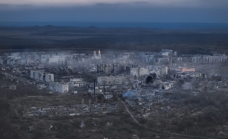Russian Forces Advance on Pokrovsk, Suffering Heavy Losses