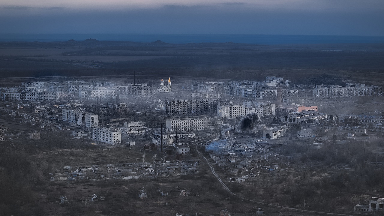 Russian Forces Advance on Pokrovsk, Suffering Heavy Losses