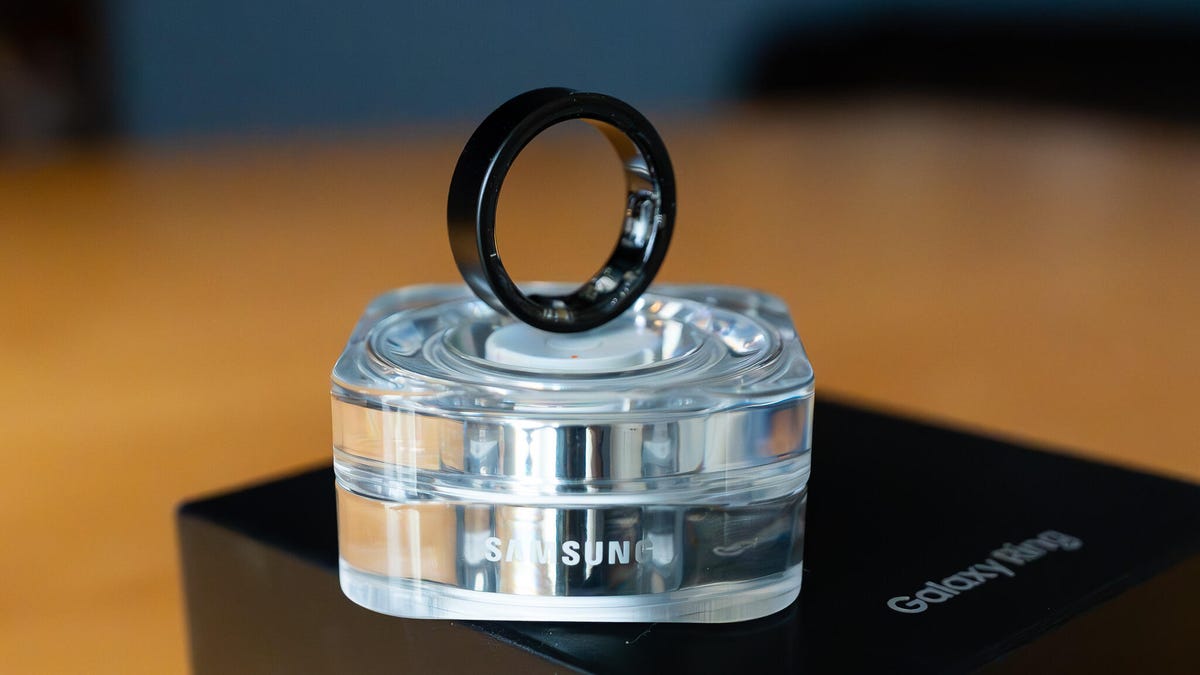 Samsung Galaxy Ring Outperforms Apple Watch in Health Insights
