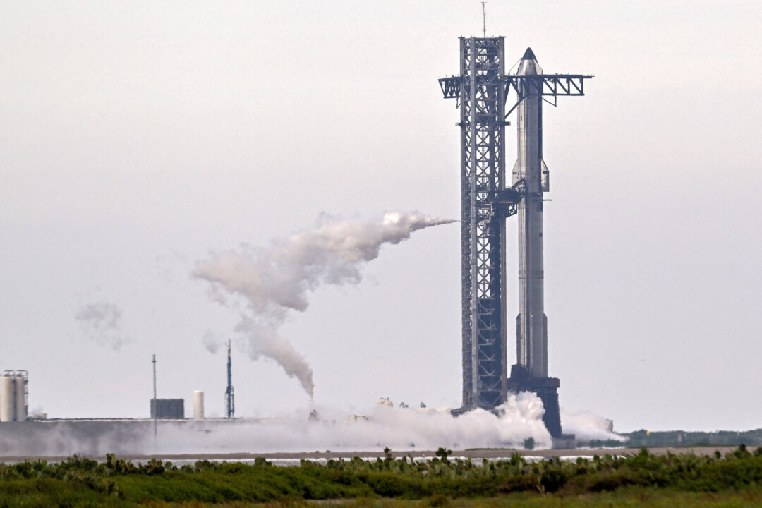 SpaceX Delays Starship Launch Again Due to Adverse Weather