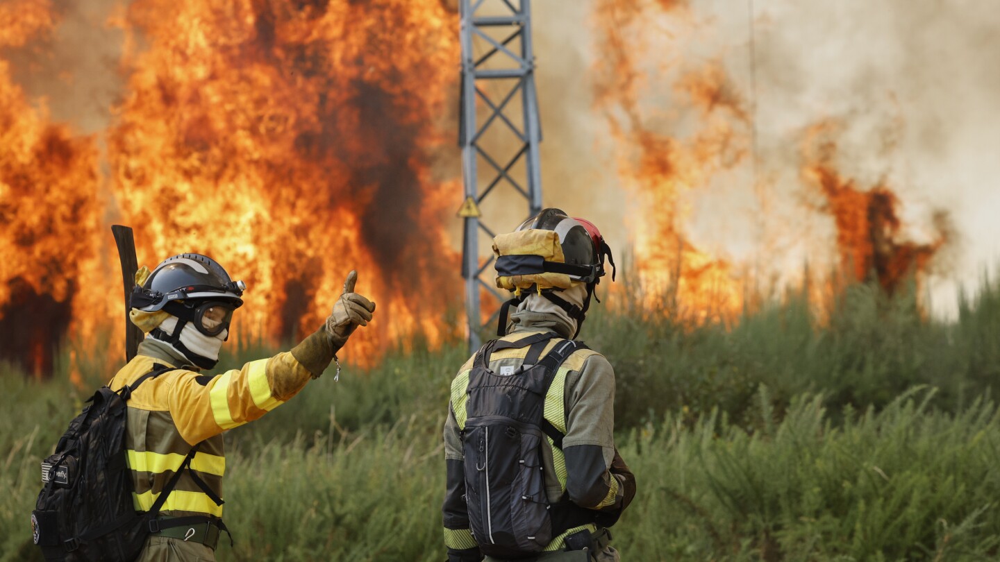 Spain Deploys 500 More Troops Amid Escalating Wildfire Crisis