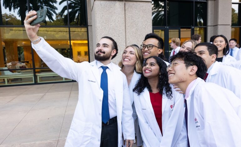 Stanford Medicine Welcomes New MD and PA Students in Ceremonies