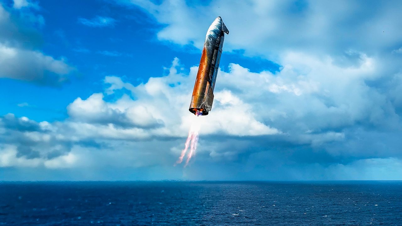 Starship Achieves Successful Splashdown in Indian Ocean After Flight 10