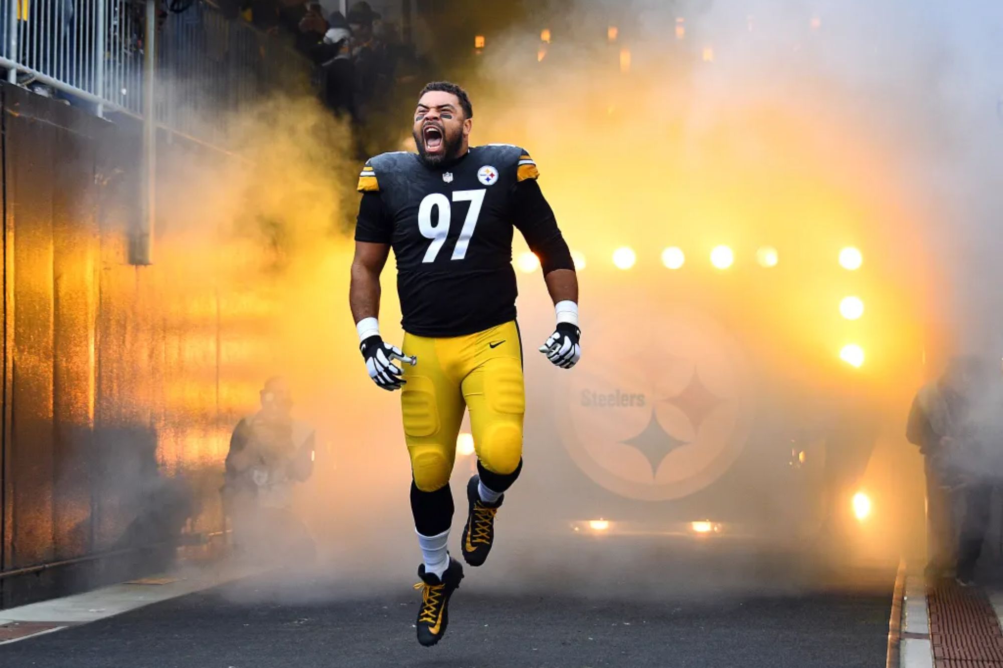 Steelers Face Urgent Contract Drama with All-Pro Cameron Heyward