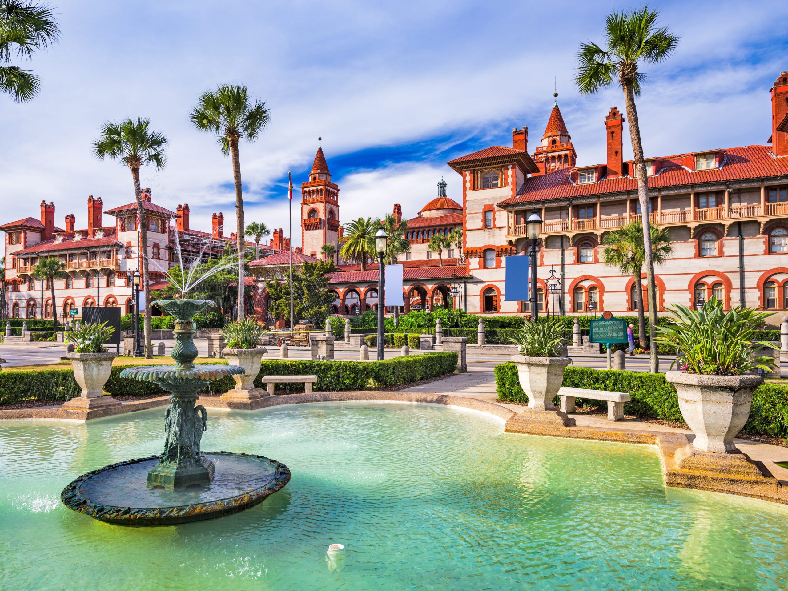 Stunning College Campuses Across the U.S. Revealed NOW