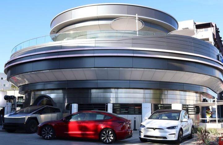 Tesla Diner Cuts Menu and Hours Just Weeks After Grand Opening
