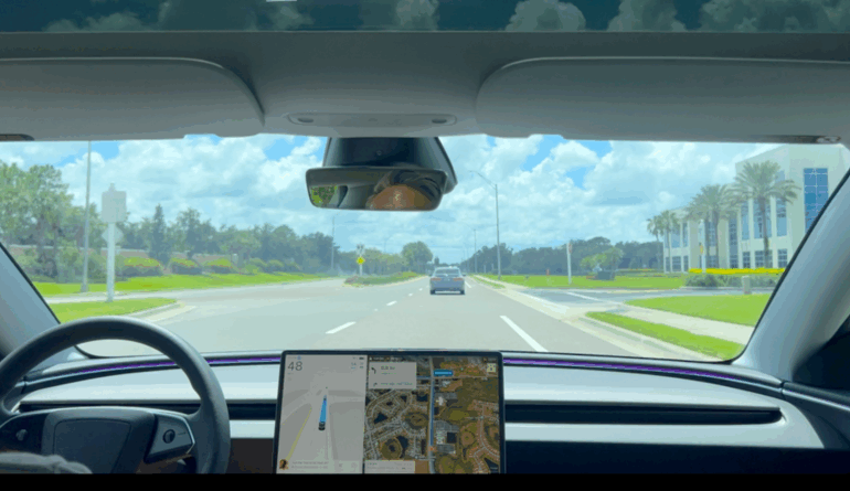 Tesla’s Full Self-Driving System Debuts in Australia to Positive Feedback