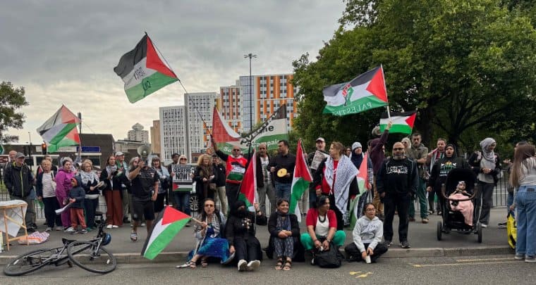 Thousands Join Pots and Pans Protests Against Gaza Starvation