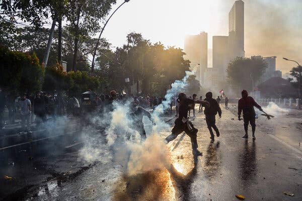 Three Killed as Nationwide Protests Erupt Against Indonesia’s Prabowo