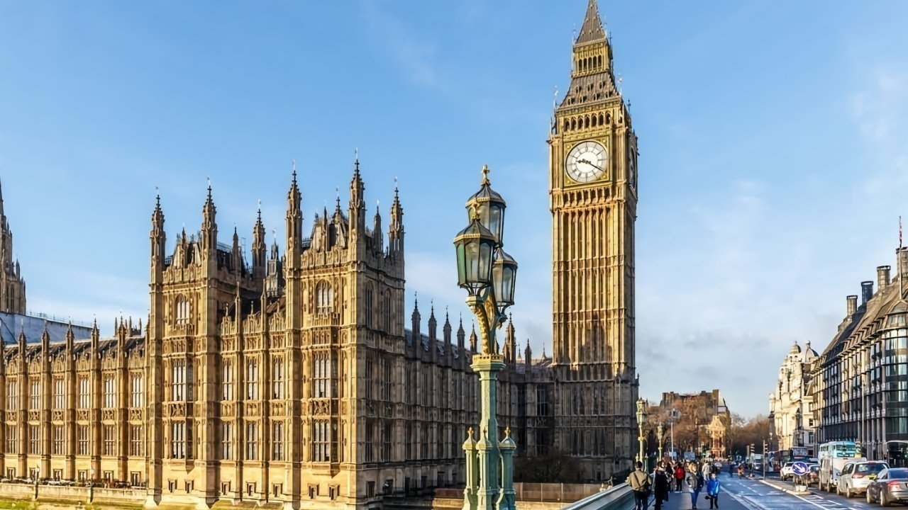 UK Government Abandons Demand for Apple Backdoor Access