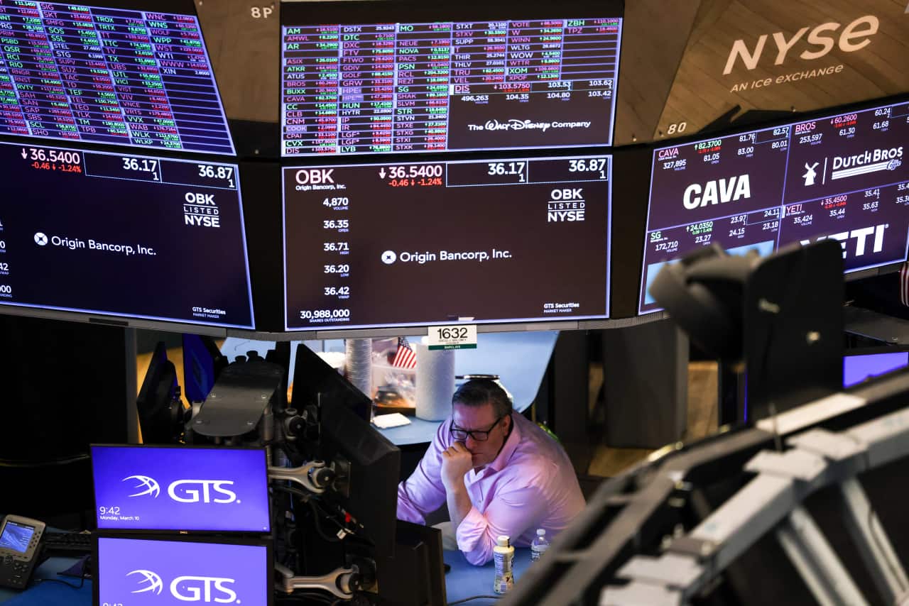 Urgent Update: AI Industry Faces Crisis as Revenue Dwindles