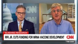 US Cuts mRNA Vaccine Funding, Experts Warn of Serious Risks