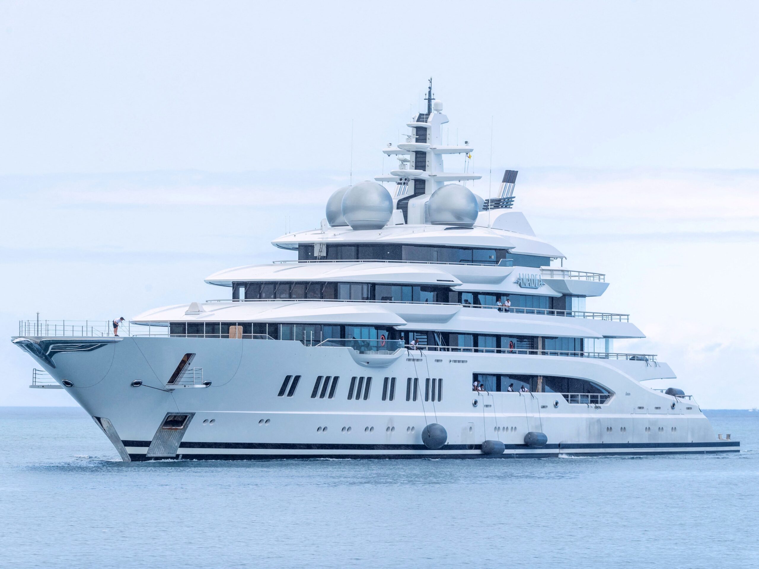 US Government Auctions $325M Superyacht of Russian Oligarch