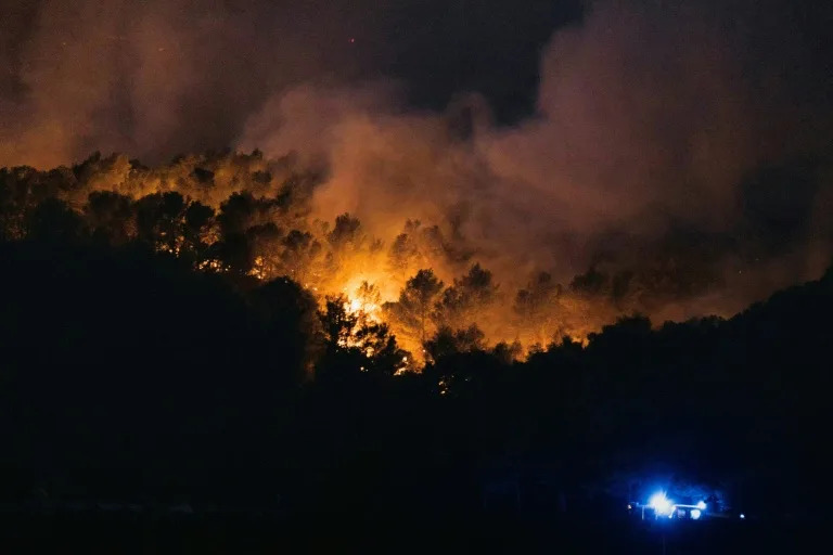 Wildfire in Southern France Consumes 11,000 Hectares, Injures Nine