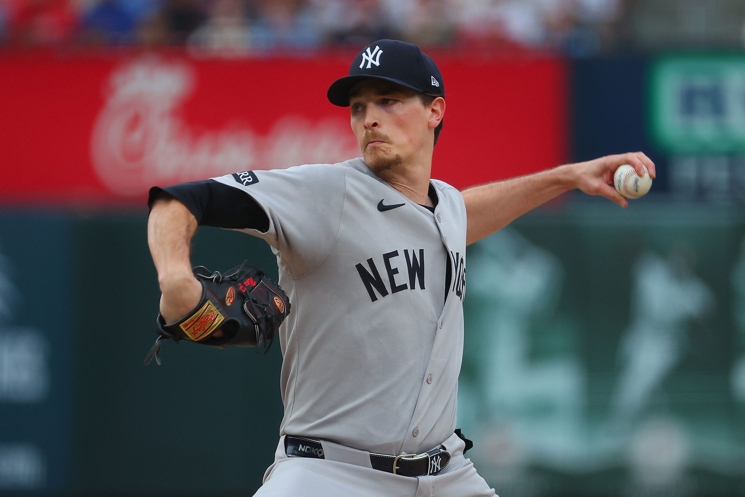 Yankees Face Red Sox: Bet $5, Win $200 with Bet365