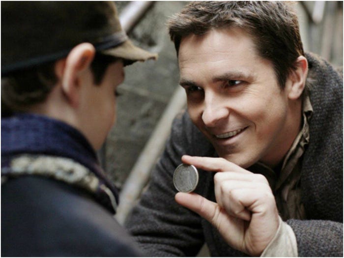 Analyst Links Elon Musk’s Vision to 2006 Film “The Prestige”