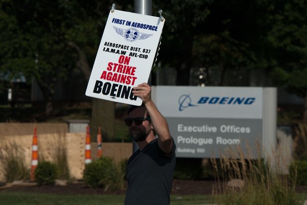 Boeing Defense Workers Reject Offer, Strike Continues into September