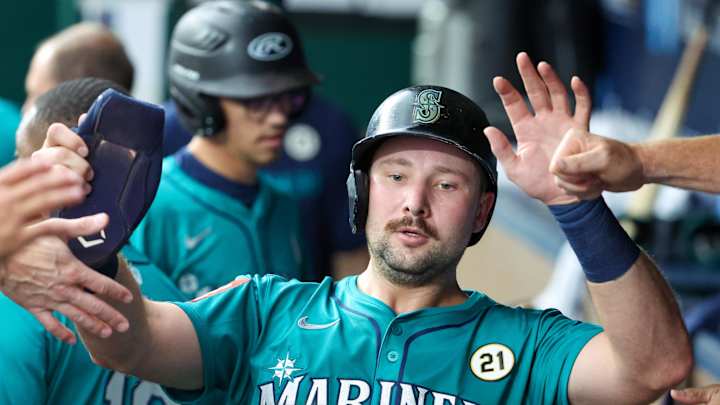 Cal Raleigh Shatters Home Run Records in Mariners’ Victory