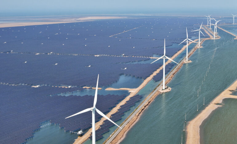 China Leads Global Clean Energy Transition as Fossil Fuel Use Stalls