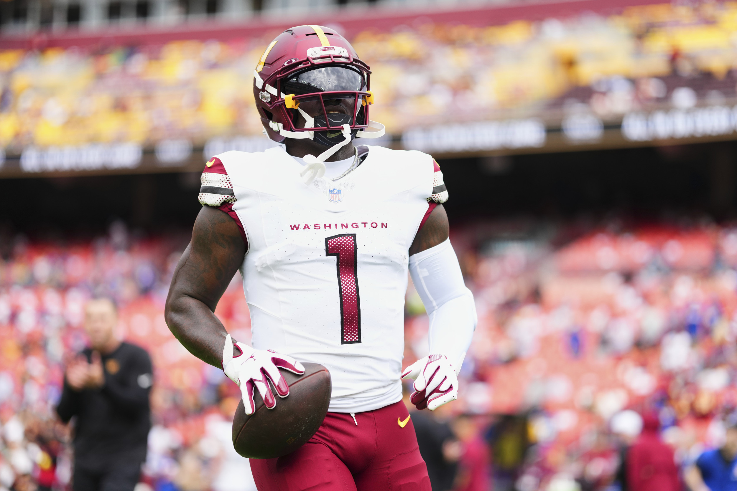 Commanders’ Deebo Samuel Shines in Debut Against Giants