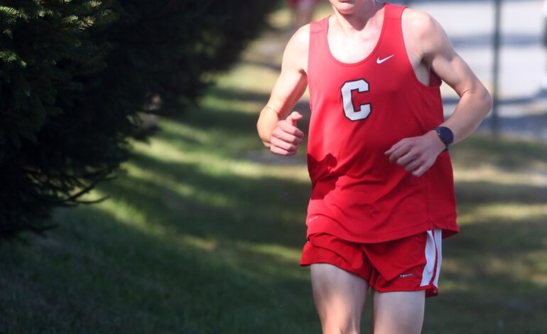 Crestwood Comets Sweep WVC Opener in Thrilling Tri-Meet