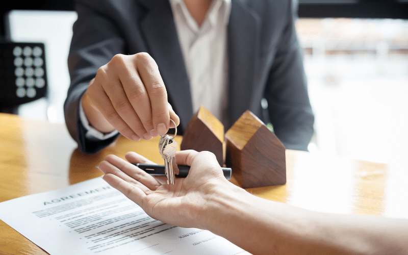Discover Top Real Estate Books for Success in Today’s Market