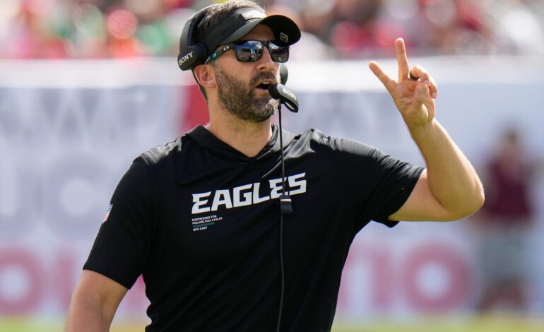 Eagles Edge Bucs 31-25 in Thrilling Showdown, Key Players Shine