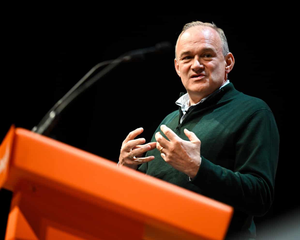 Ed Davey Critiques Trump Administration at Lib Dem Conference