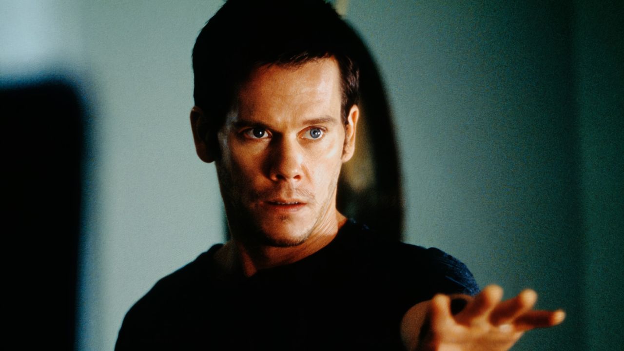 Experience Kevin Bacon’s Chilling Performance in “Stir of Echoes”