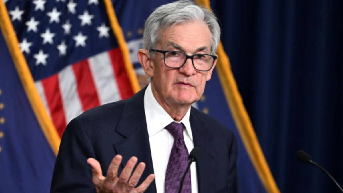 Fed Chair Powell Urges Balance Amid Job, Inflation Risks