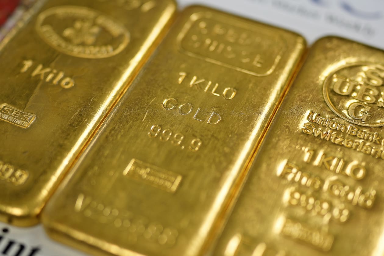 Gold Prices Surge to Record High Amid U.S. Market Uncertainty