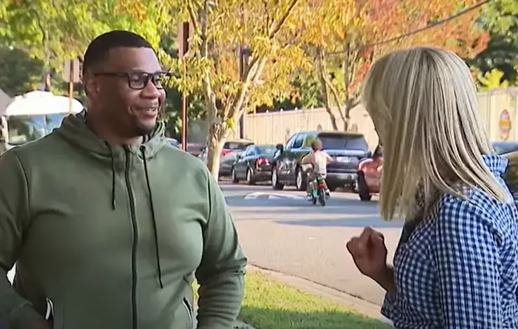 Heroic Stranger Saves Bedridden Woman from Burning Apartment