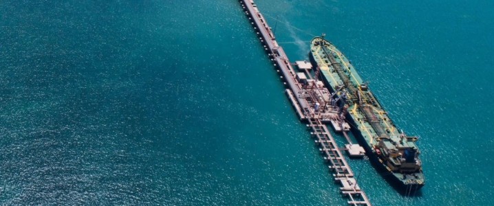India’s Oil Stance Challenges Western Sanctions Amid Rising Tensions