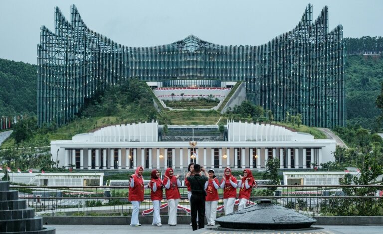Indonesia’s New Capital Faces Urgent Crisis Amid Funding Cuts