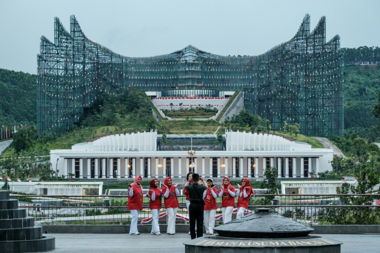 Indonesia’s New Capital Faces Urgent Crisis Amid Funding Cuts